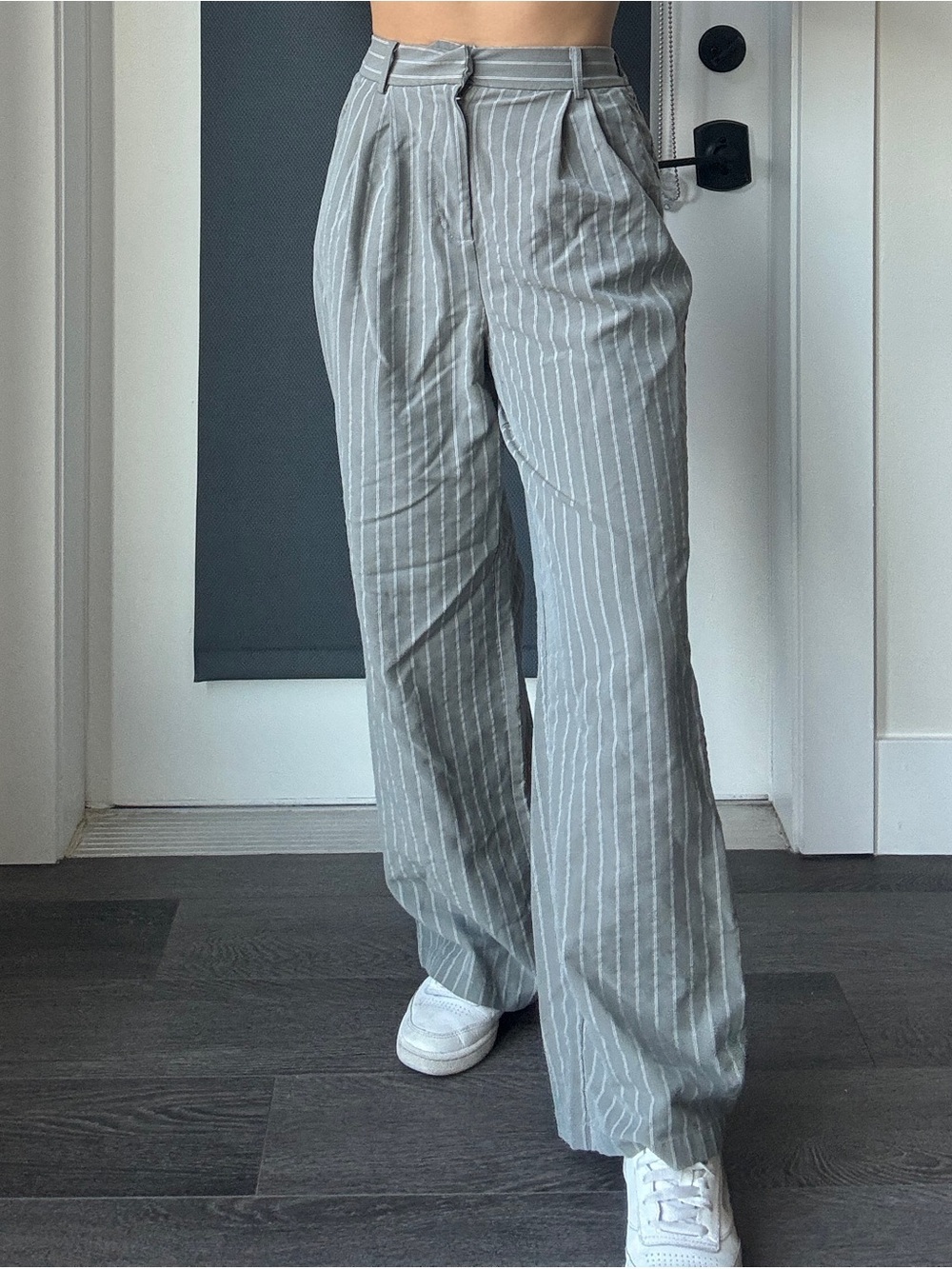 Lulu's Gray Pinstripe High-Waist Wide-Leg Trousers